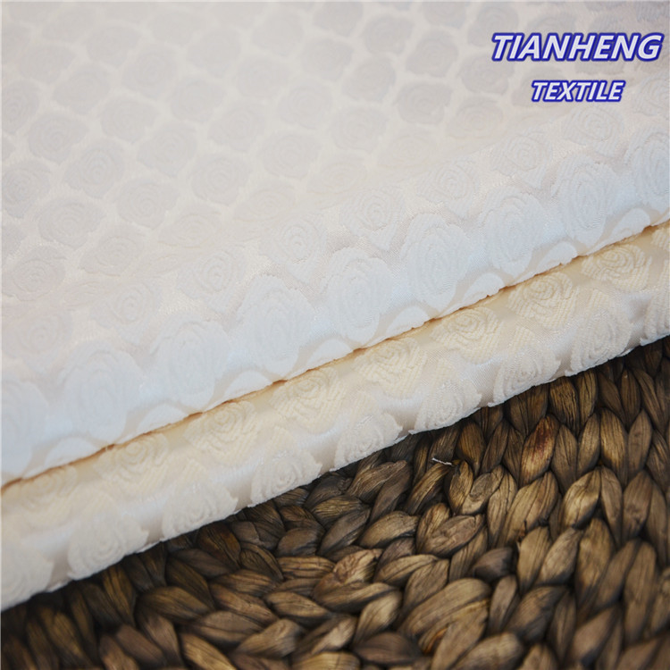 春秋暗纹草莓提花 时尚女装连衣裙西装古装汉服箱包礼盒面料批发