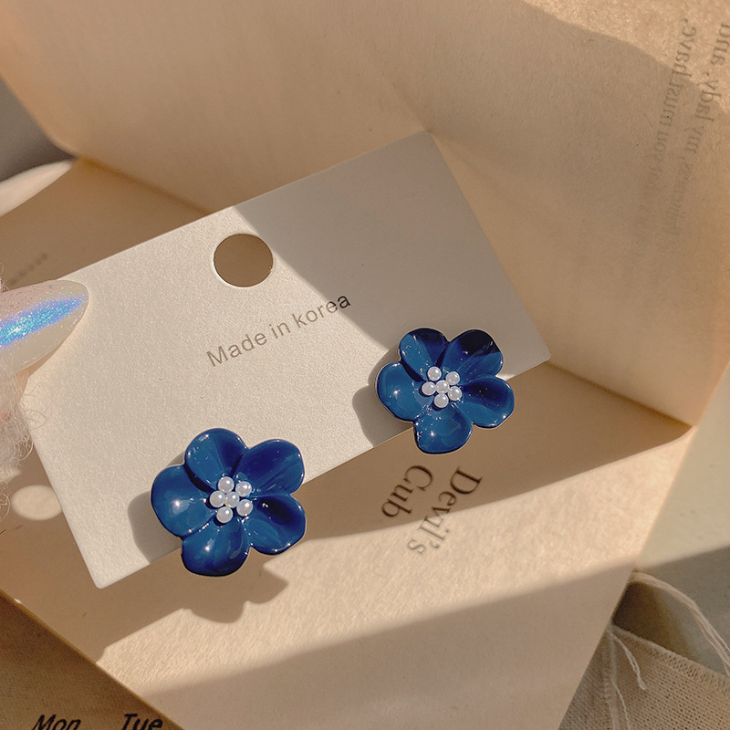 Blue flower earrings design sense temper...