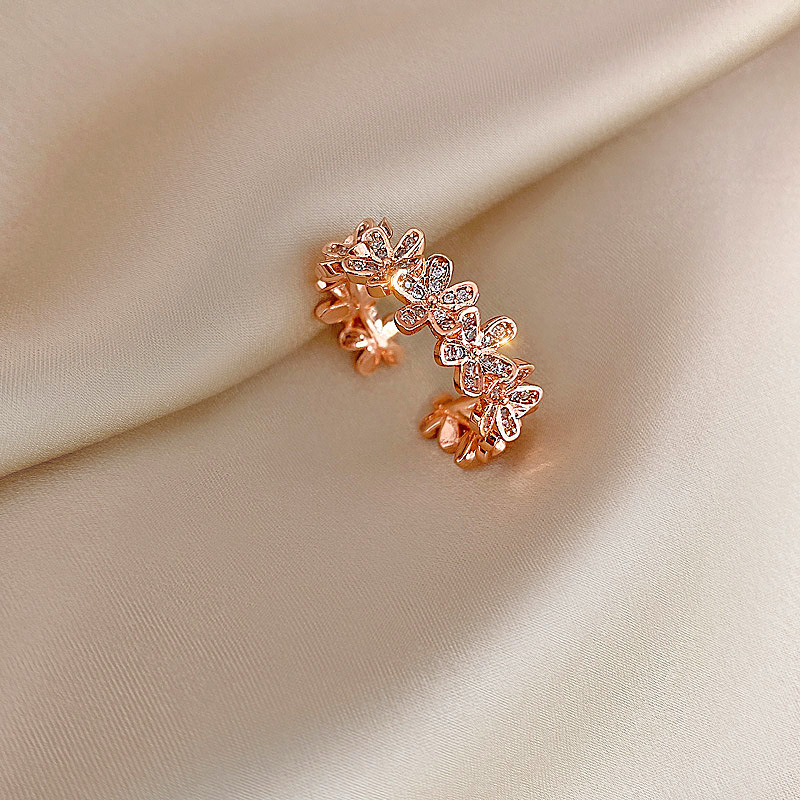 O1CN01aZGnVd2BUEBsuKBom_!!2012