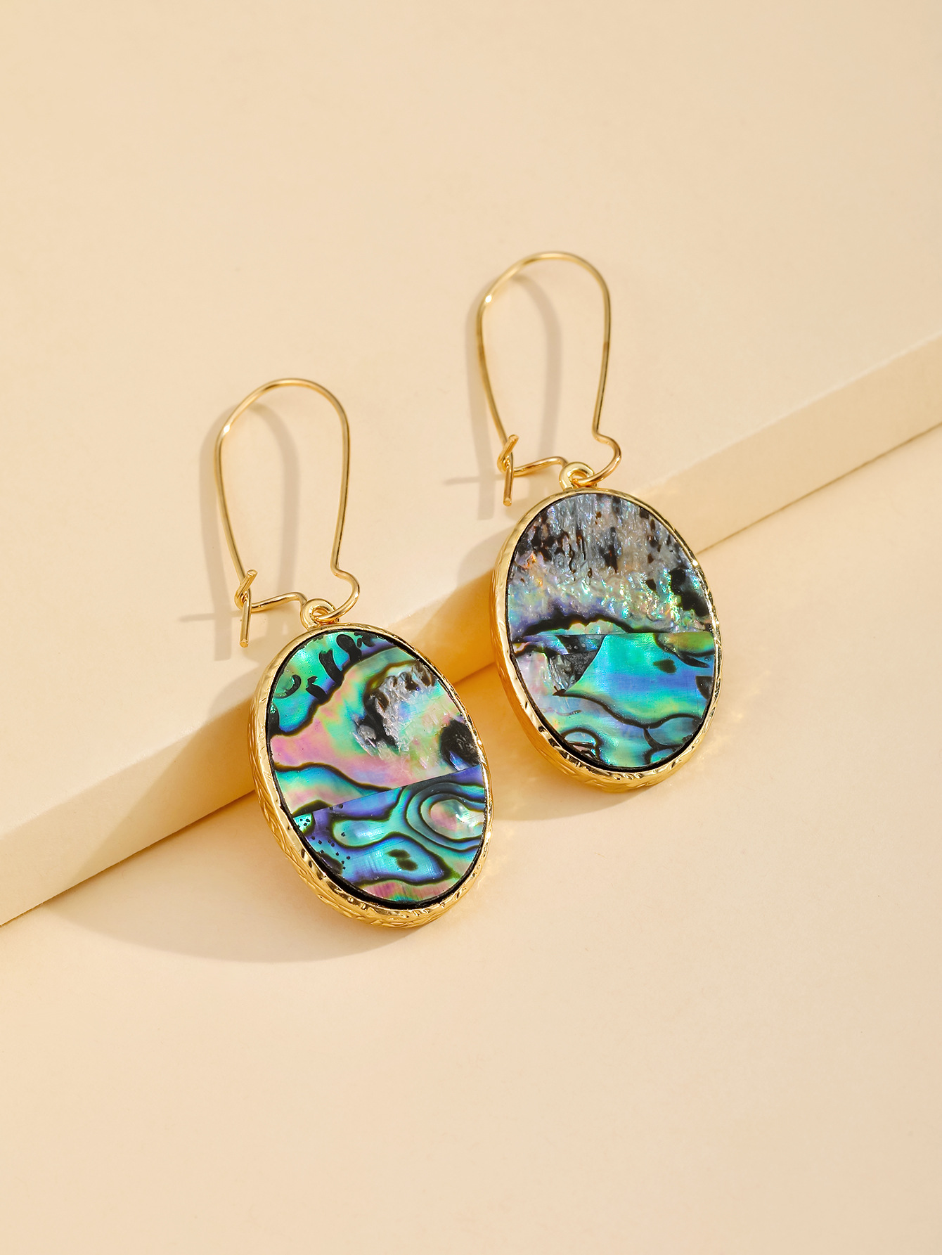 Hot Selling Fashion Imitation Abalone Shell Earrings Wholesale display picture 1