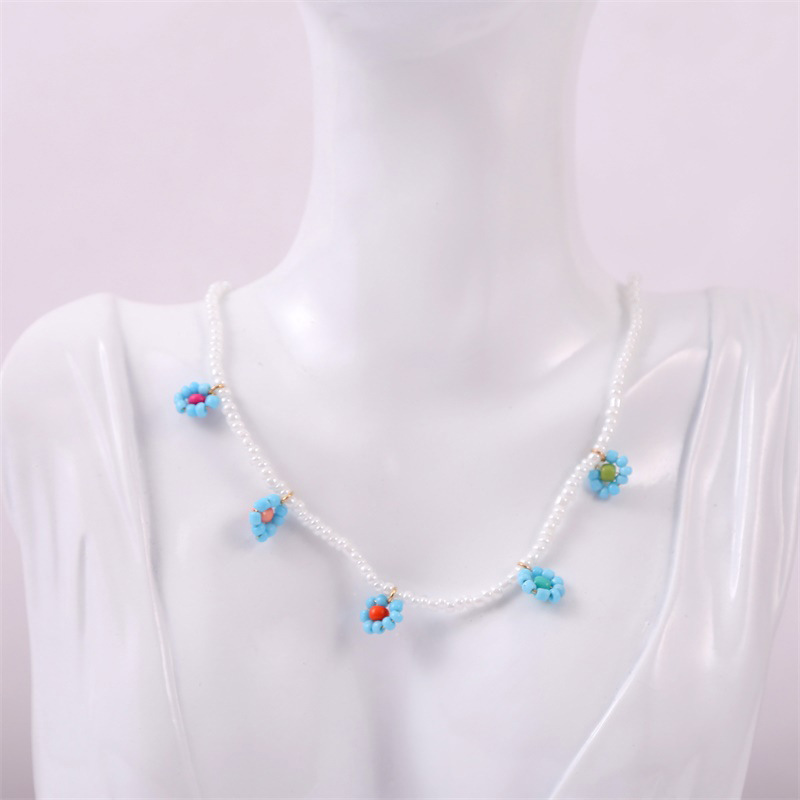 Fashion Long Hand-woven Rice Bead Flower Necklace display picture 3