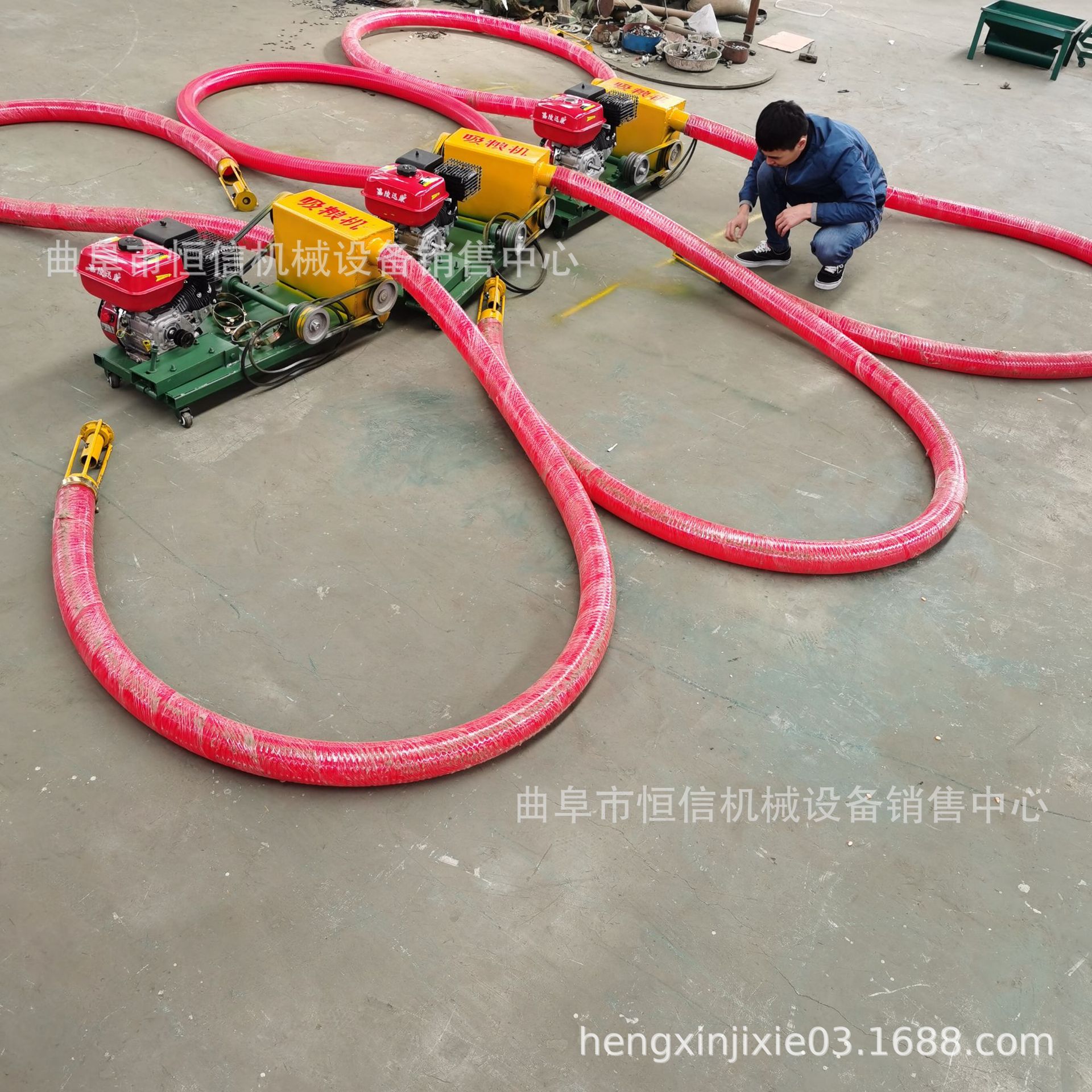 下乡收粮装袋子提升机 软管吸粮机生产厂家zcjb 豌豆绿豆输送机