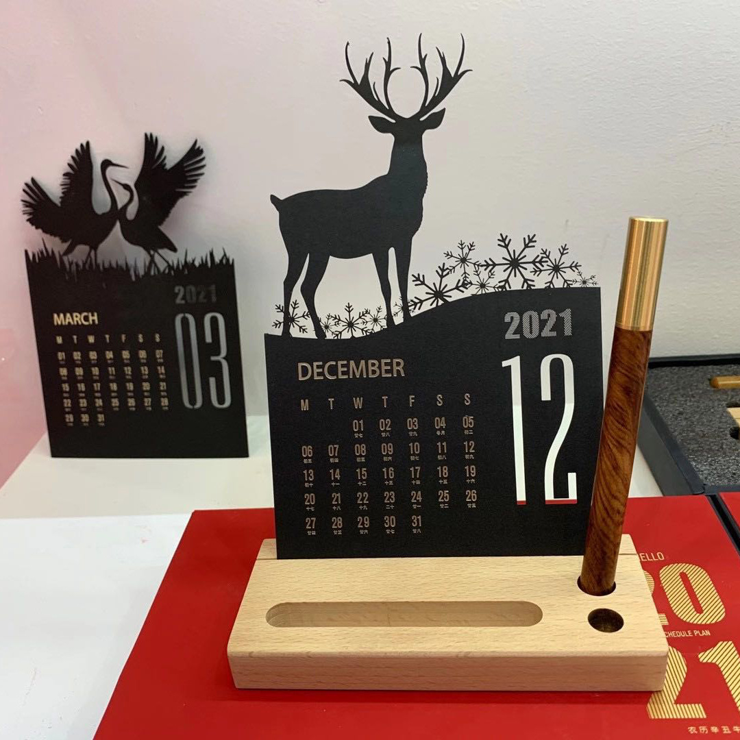 high-grade Wooden desk calendar 2021 vertical Monthly calendar Year of the Ox desktop Decoration originality Table calendar customized logo Packaging box