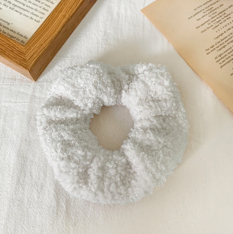 Anillo de pelo de intestino grueso de pelo de cordero blanco