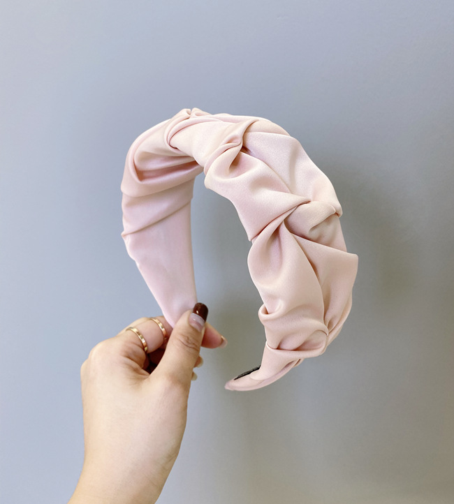 Korean Fold Headband Candy Solid Color Wide Edge Knotted Face Wash Headband Simple Hair Hole Head Band Wholesale Nihaojewelry display picture 8