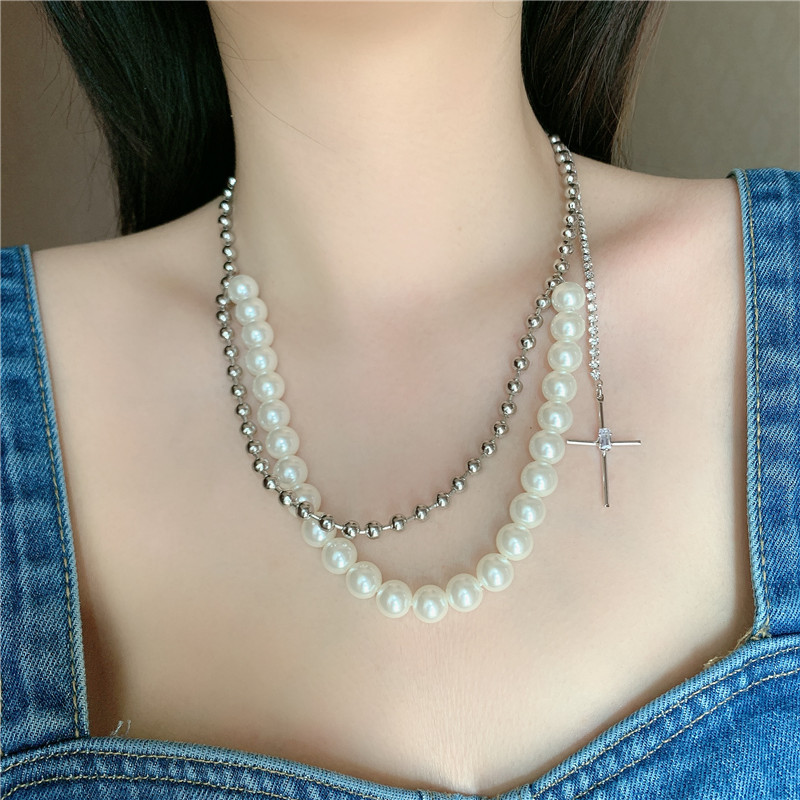 Retro Pearl Double Round Bead Cross Diamond Short Clavicle Chain Necklace For Women display picture 6