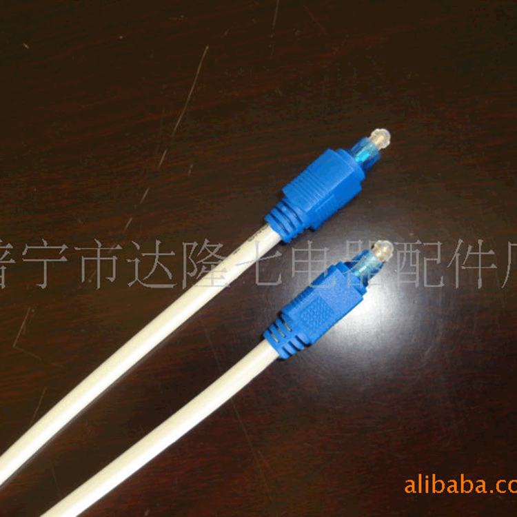 厂家批发供应DLQ-712T音视频线 一分二音频线 音视频线批发