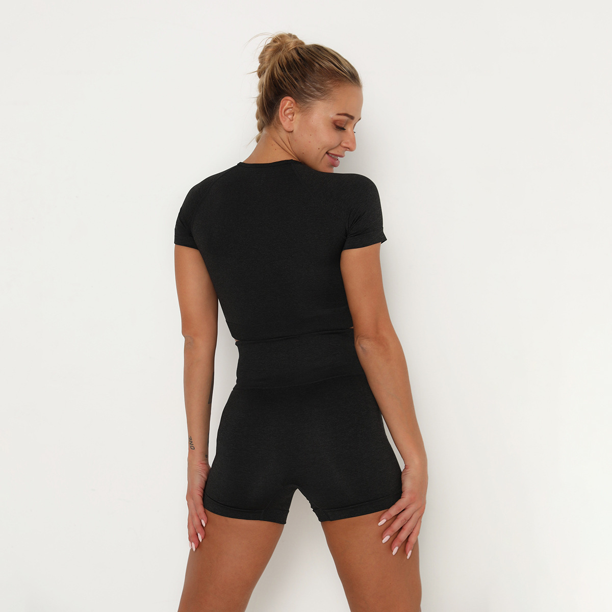 short-sleeved seamless knitted high waist hip tight shorts set NSLX8996