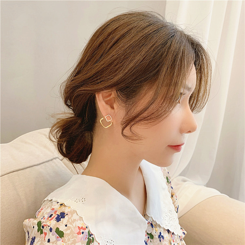 Korea Square Geometric  Wild Earrings display picture 4