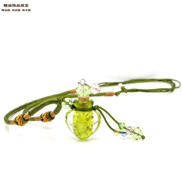 中国精油饰品网批发心形草绿色小金沙双扣绳项链吊坠2.jpg