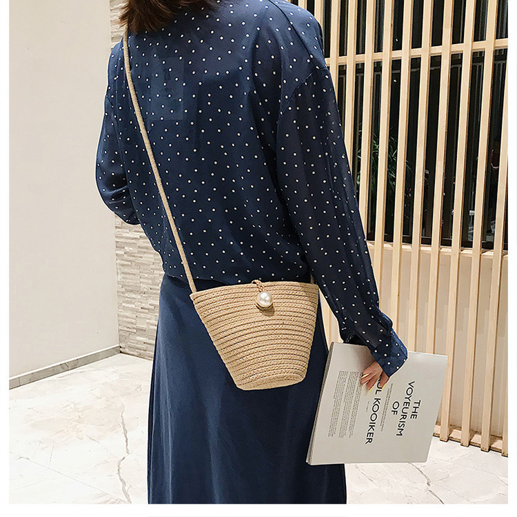 Small Coin Purse Pearl Straw Woven Bag Image 1