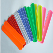 反光手腕带 反光挂件 彩色反光贴纸LED反光手臂带