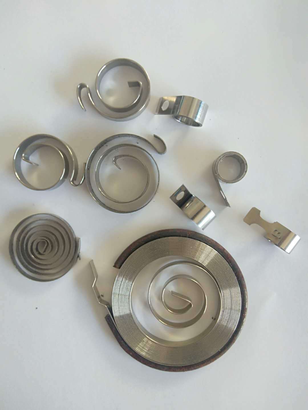 生产高强度耐高温耐腐蚀抗疲劳不吸磁圆柱电子不锈钢铜汽车用