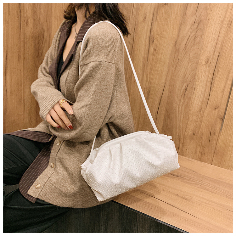 Nuevo Bolso Pequeño De La Nube Coreana De Moda De Moda display picture 25