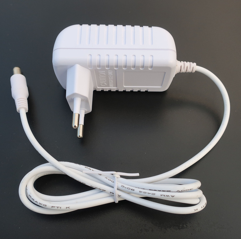 European Standard Height-Up 24V0.8A Power Adapter 24V800Ma Wall-Mounted Power Supply over Ce Lvd Certification