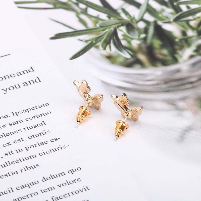 Qingdao Schmuck Großhandel Neue Beliebte Schmetterlings Ohrringe Earings Einfaches Temperament S925 Silberne Nadel Ohrringe display picture 9