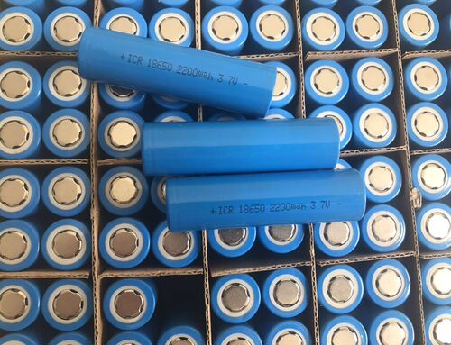 Factory direct sales 18650 lithium battery 2200mah street light mobile power supply small fan LED light flashlight battery