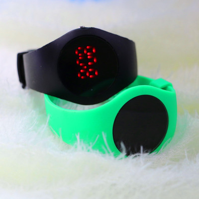 硅胶圆形超薄led手表 外贸爆款时尚潮流男女LED糖果色运动 电子表|ru