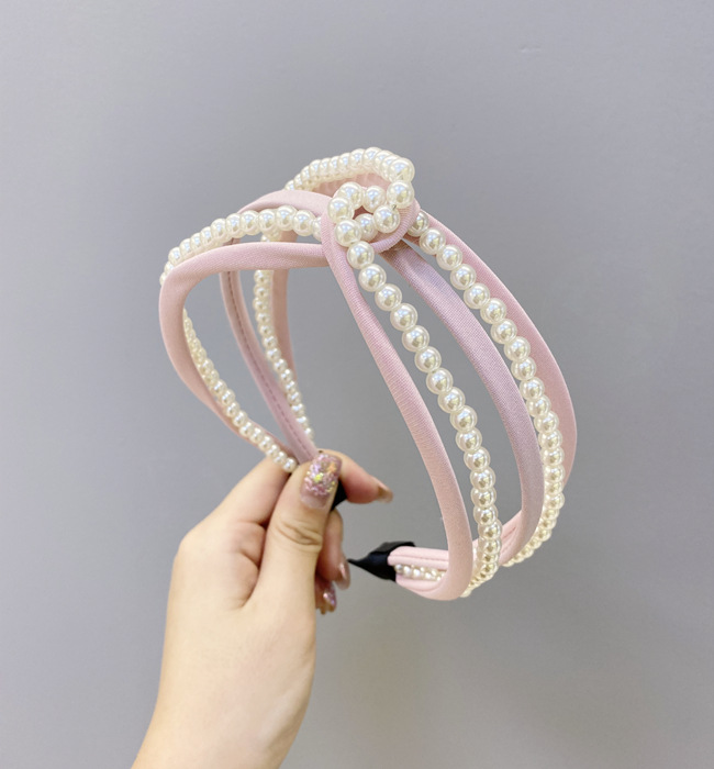 Multiple Pearl Hair Bands South Korea Hair Out Sweet Headband Wholesale Nihaojewelry display picture 13