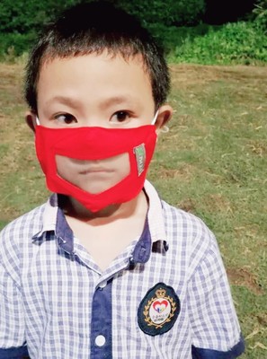 秋冬紅色唇語可愛印花節日防塵挂耳式壹次性冬季成人口罩