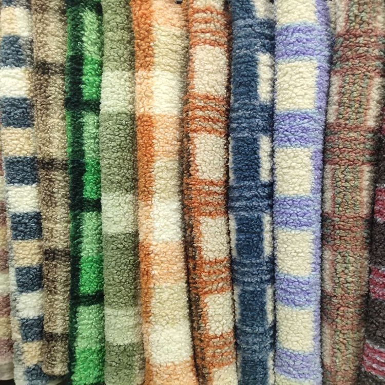 现货600克阿尔泰全涤格子印花绒布秋冬童装女装玩具毛绒面料