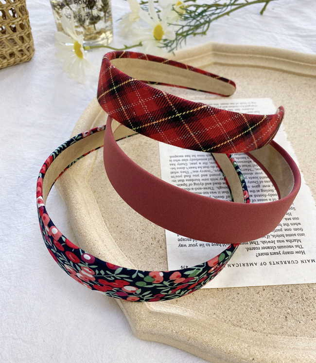 Retro Floral Plaid Hairband  South Korea Wild Fashion Pure Color Wash Face Wide-brimmed Headband Hair Cave Hair Accessories Hair Bundle Wholesale Nihaojewelry display picture 20