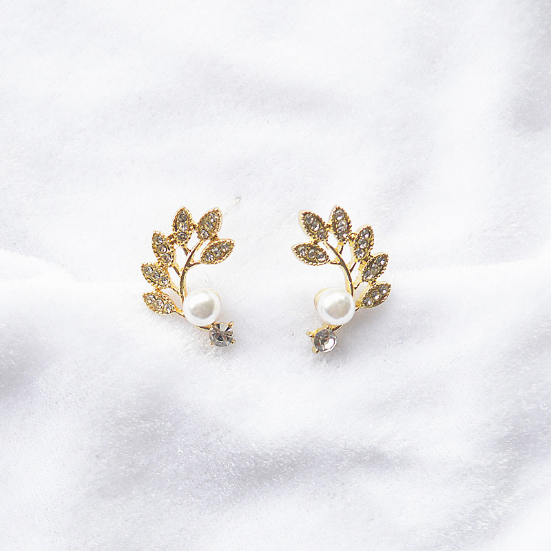 6g Weight No Inlaid Inlay Material Earrings Classification Housewarming, Anniversary, Business, Wedding, Travel, Birthday, Festival Occasion Alloy Material Geometric Pattern Women'S Gender Plating Design 925 Silver Needle Fashion Water Drop Full Diamond Fan-shaped Earrings 7
