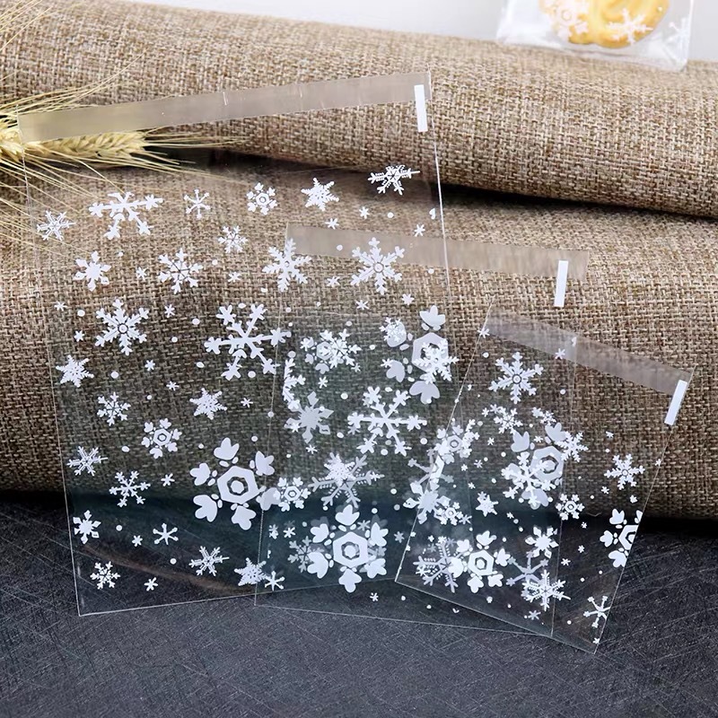 Directo de fábrica blanco lunares esmerilado bolsa autoadhesiva bolsa de embalaje de galletas de vaca caramelo copo de nieve crujiente bolsa de autosellado en stock