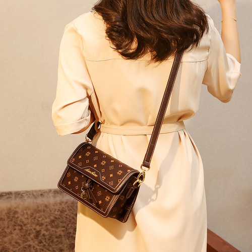 新款包包女士小方包韩版时尚百搭简约单肩包斜挎女包老花包