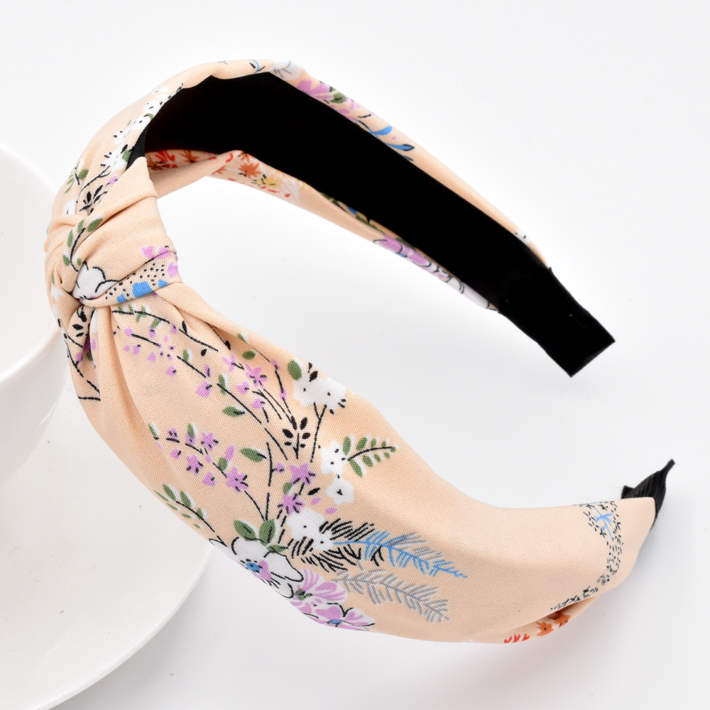 Autumn And Winter Small Plum Blossom Headband Cloth Knotted Flower Headband display picture 7