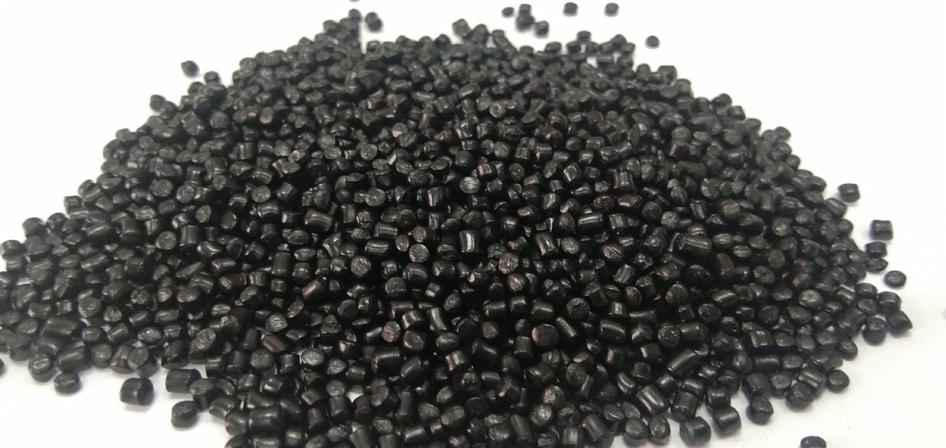 兴隆塑料供应色母料 黑色色母 母粒