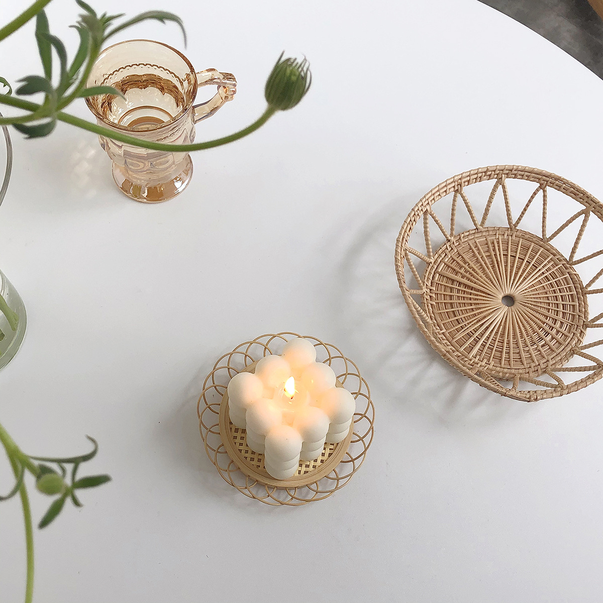 Erlifan Korean ins Aromaterapia Velas hechas a mano Decoración del hogar de nicho Accesorios fotográficos Leche de soja Cubo de Rubik Cera