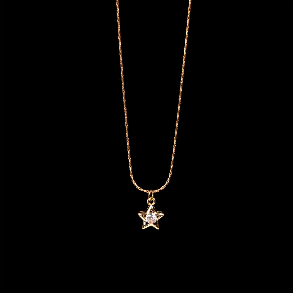 Simple Big Zircon Necklace Super Flashing Pentagram Star Pendant Clavicle Chain Women's Necklace display picture 4