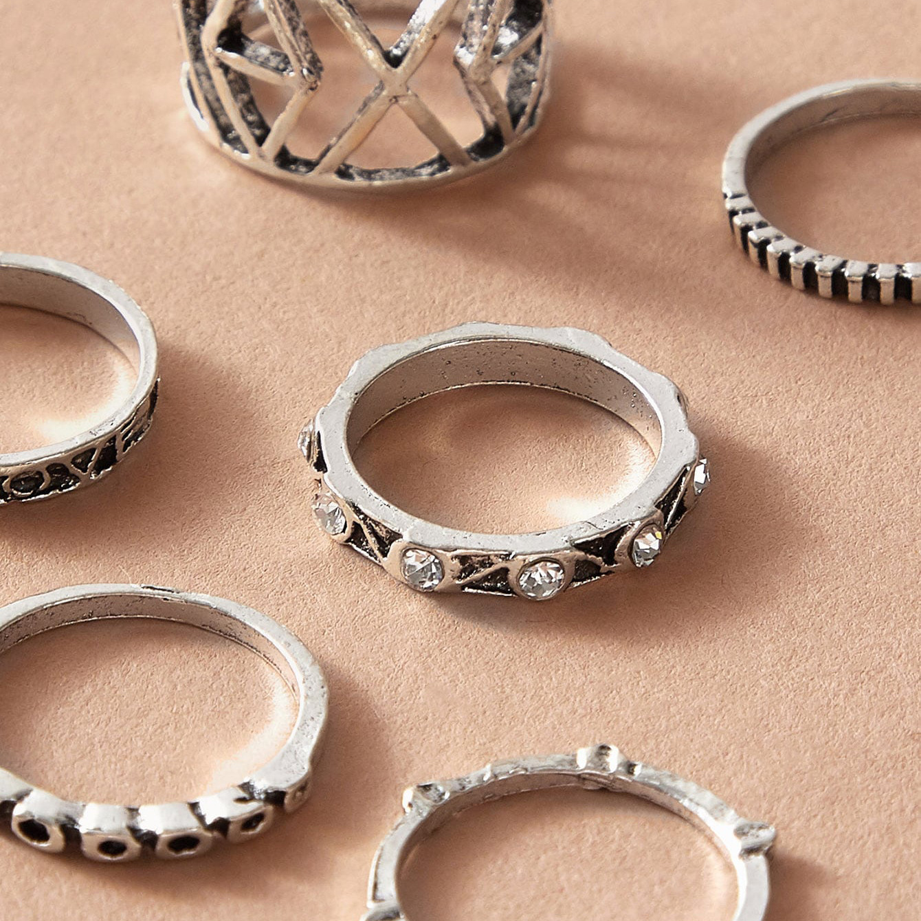 أزياء شعبية زهرة الحب V على شكل خاتم الماس متعددة قطعة الجملة Nihaojewelry display picture 15