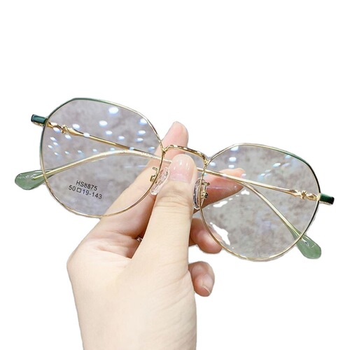 Anti-blue light radiation anti-fatigue myopia glasses Korean version for men and women can be equipped with flat light eye protection ultra-light glasses frame