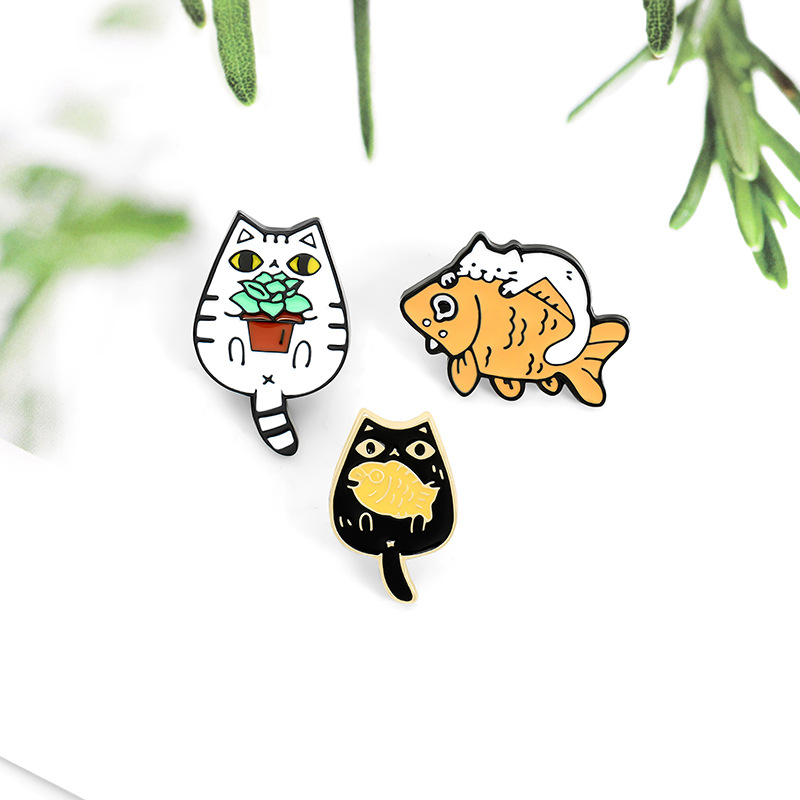 Cute Cartoon Creative Kitten Fish Alloy Brooch display picture 1