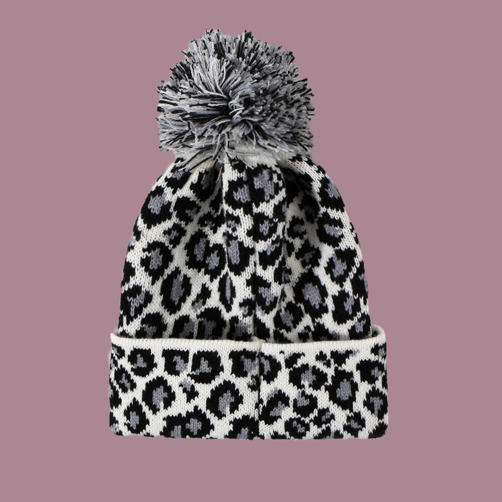 Otoño E Invierno Bola De Piel Caliente Sombrero Femenino De Punto Con Estampado De Leopardo Sombrero De Moda Coreana-muestra De La Cara De La Pequeña Pareja De Lana Gorra Todo A Juego display picture 10