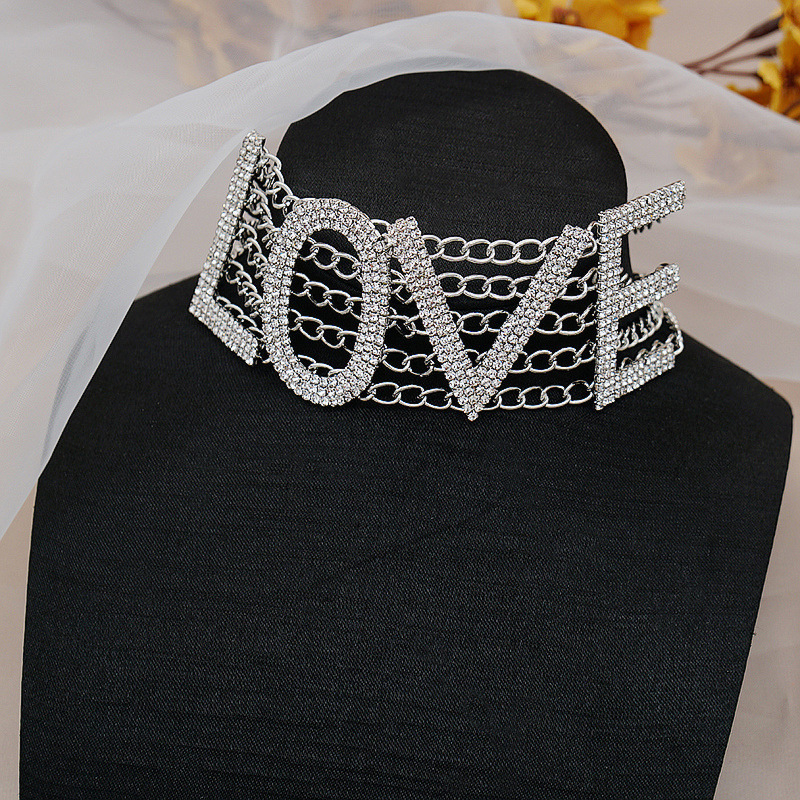 Fashion Letter Copper Inlay Rhinestones Choker 1 Piece