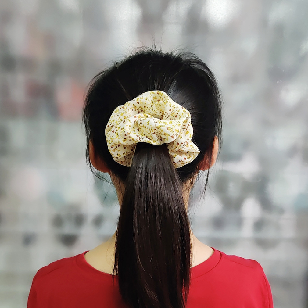 16 H2226 小花草布艺发圈