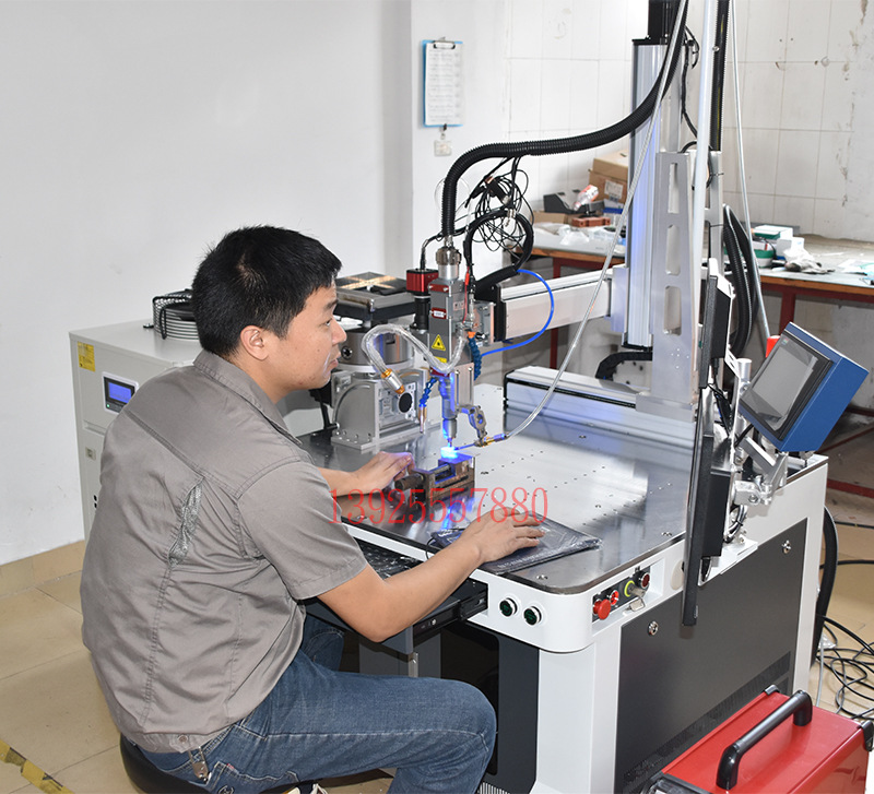 1000W连续激光焊接机配自动送丝 直线自动送丝激光焊接 现货