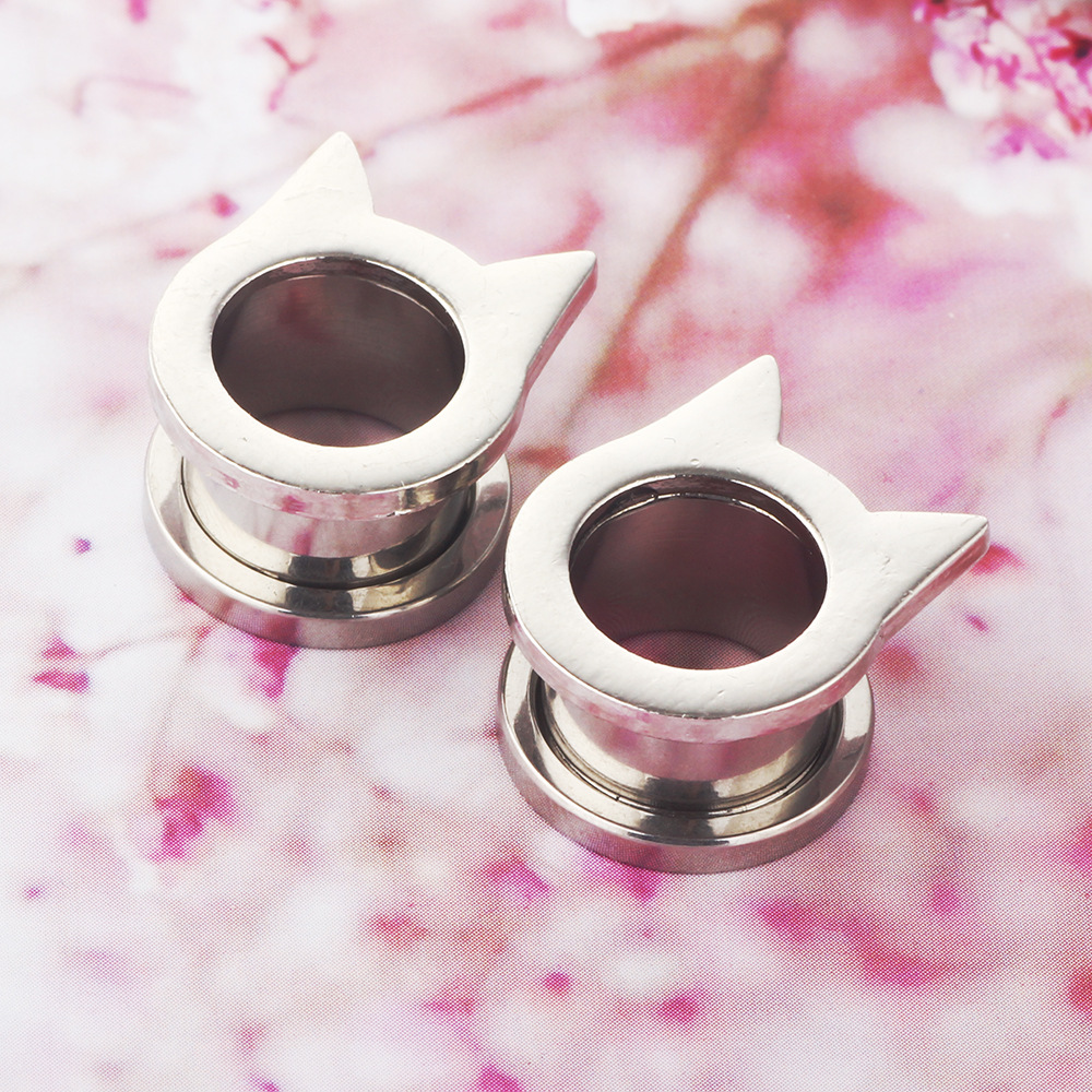 Labret piercing jewelry detail image