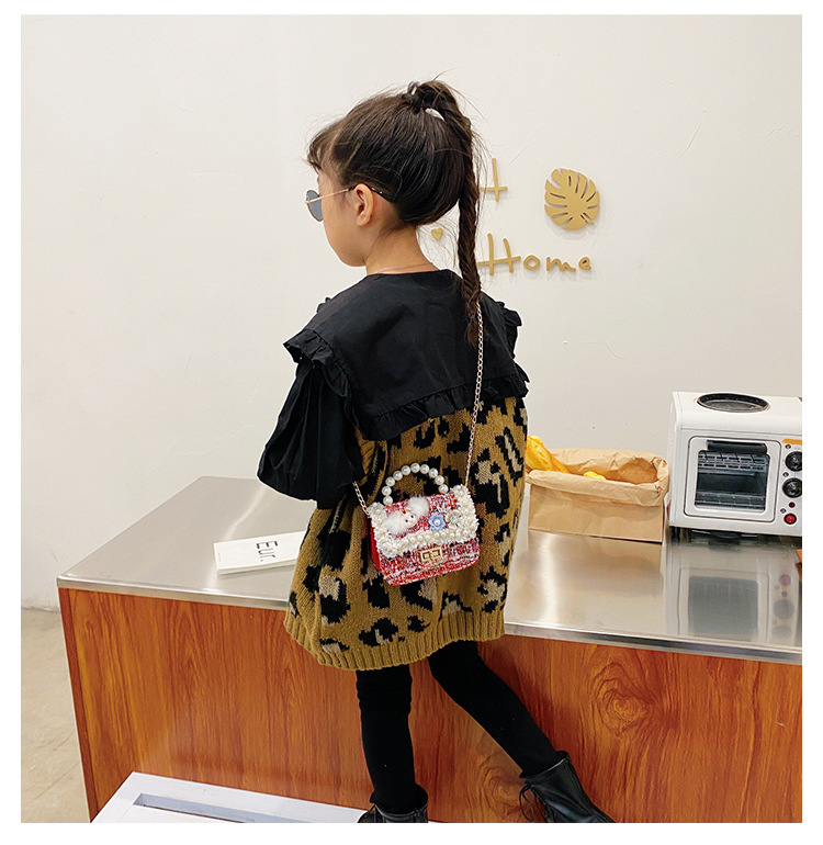 Korean Fashion Flower Messenger Shoulder Bag display picture 36