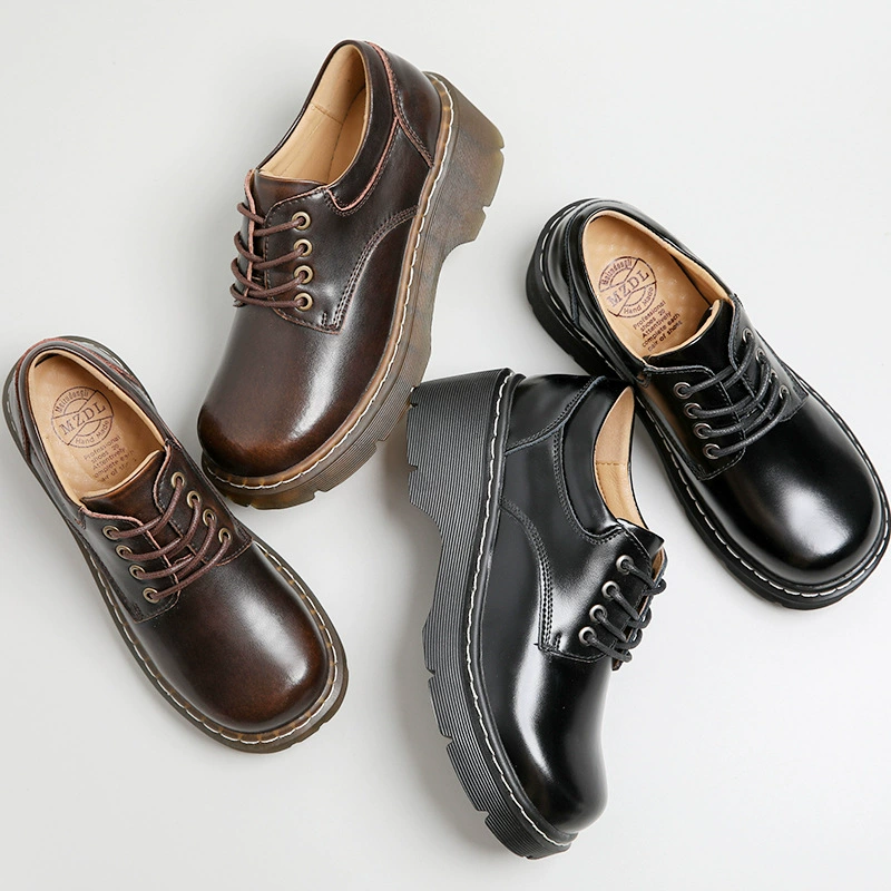 Красивые маленькие кожаные туфли из натуральной кожи в стиле ретро на толстой подошве, повседневные и универсальные, модные и удобные в рабочем месте.