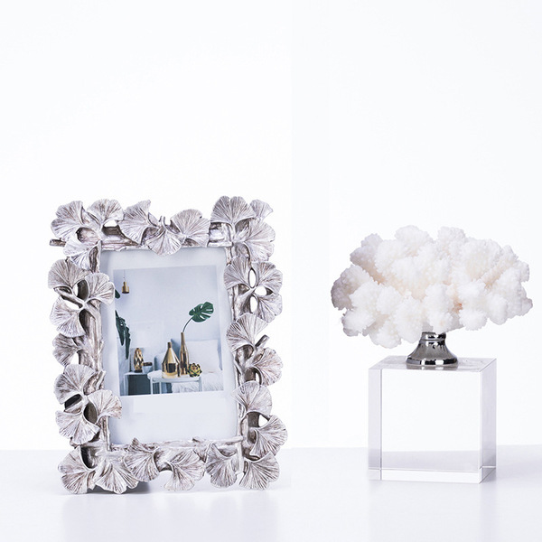 Golden deciduous creative retro photo frame