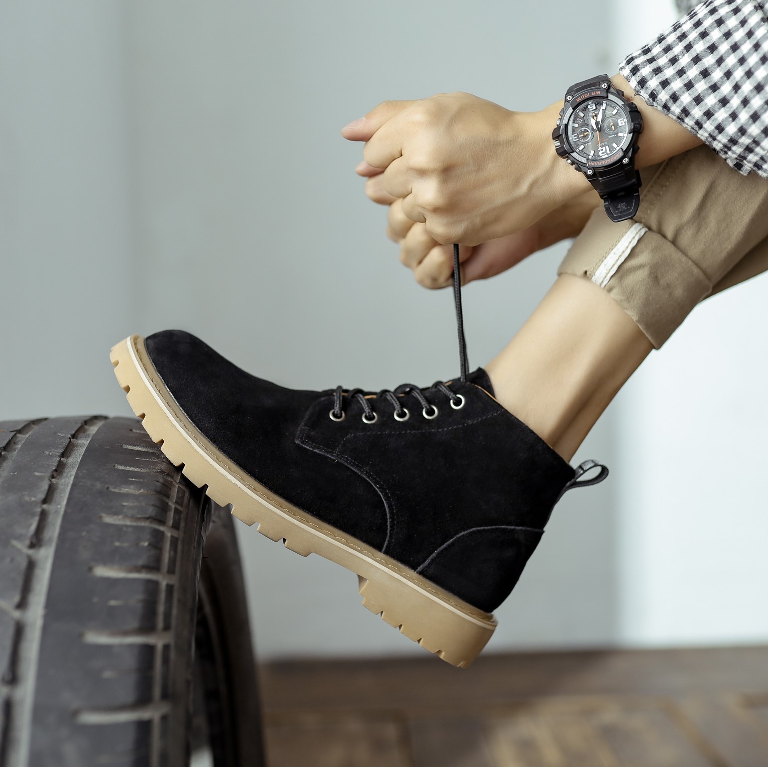 2024 Autunno Martin Vera Pelle Rete Coreana Scarpe Casual Rosse Moda Uomo Stivaletti Corti con Lacci Britannici_voghion.com