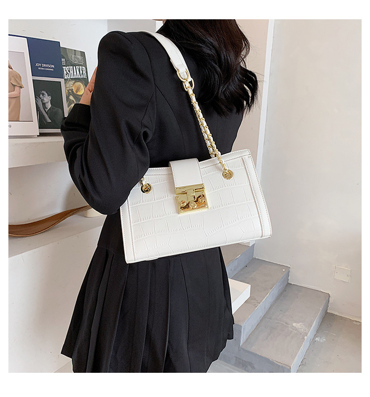 New Trendy Fashion Messenger Wild Shoulder Ladies Chain Bag display picture 16