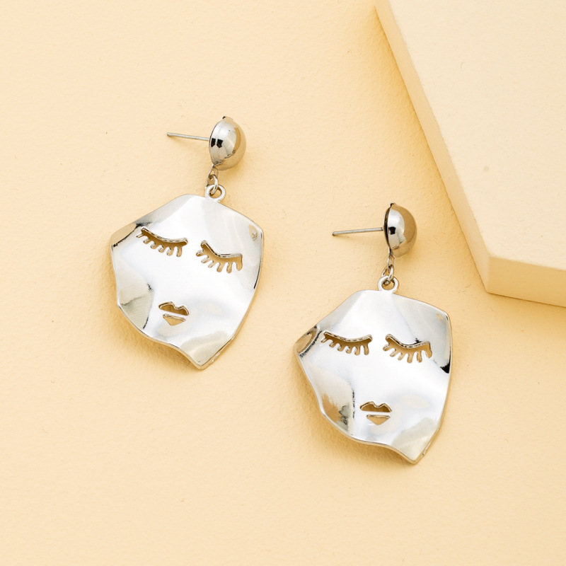 New Alloy Original Cute Face Retro Face Earrings display picture 1