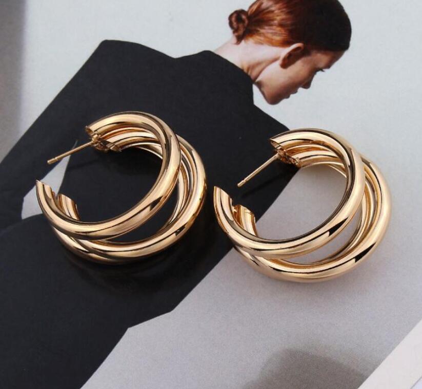 Retro Solid Color Alloy Plating Women's Hoop Earrings 1 Pair display picture 4