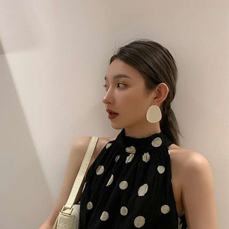 Korea  New Glossy Dripping Earrings display picture 3