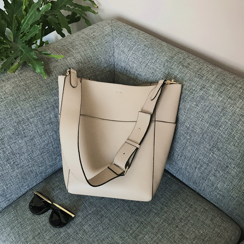 Classic High Quality Leather Women's Bag Minimalist Style Leather Bucket Bag Large Capacity Korean Fashion Shoulder Tote Bag